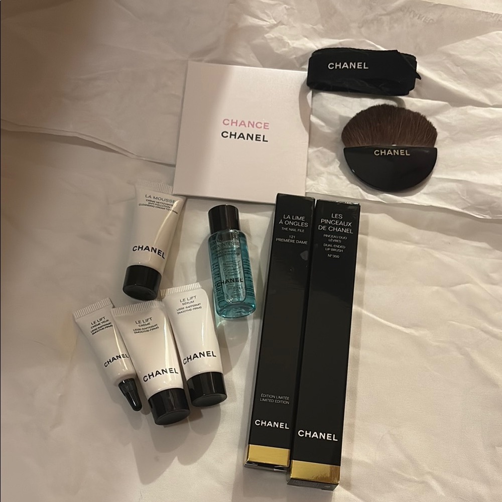 Chanel Skincare and Makeup Collection in Black, White- Classic #chanel